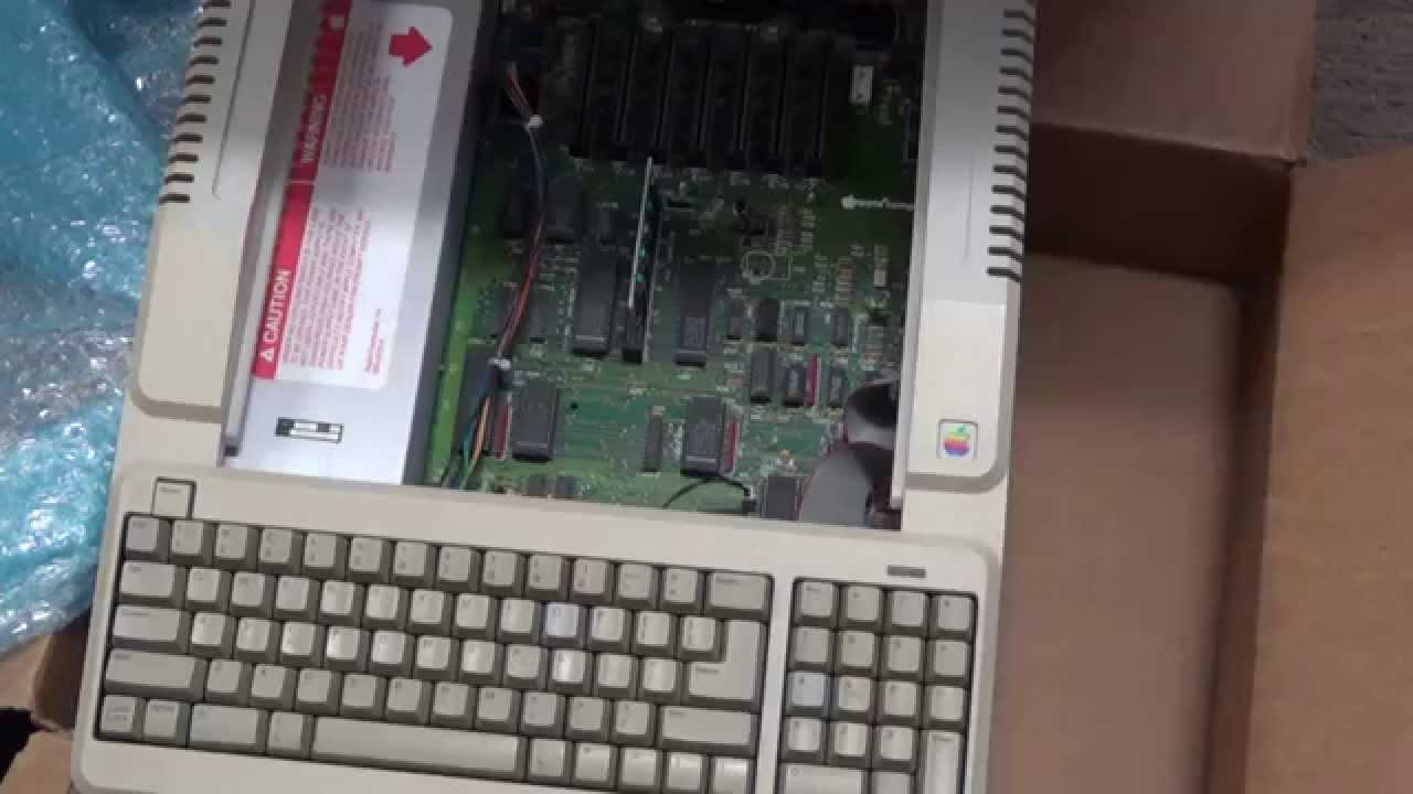 Retro Computer – Apple IIe Platinum – Pickup & Play 9th August 2015
