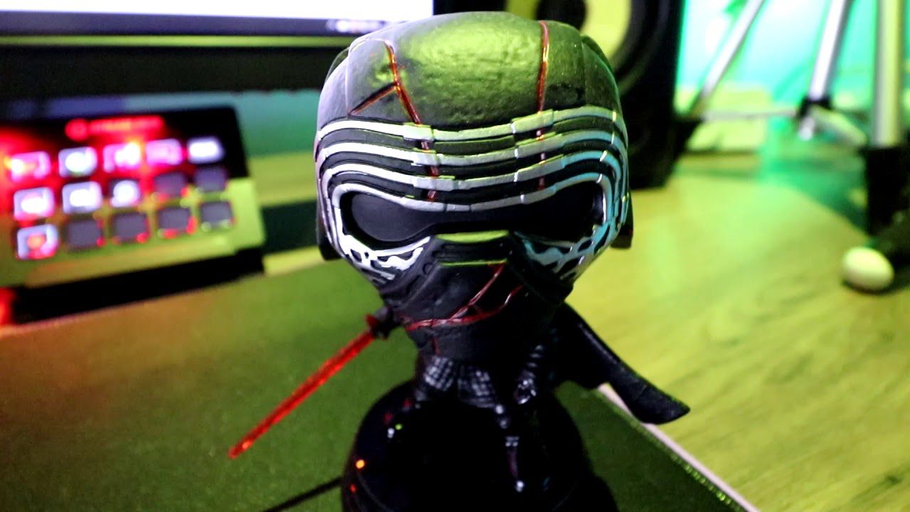 Star Wars Funko Pop   Light and Sound Kylo Ren