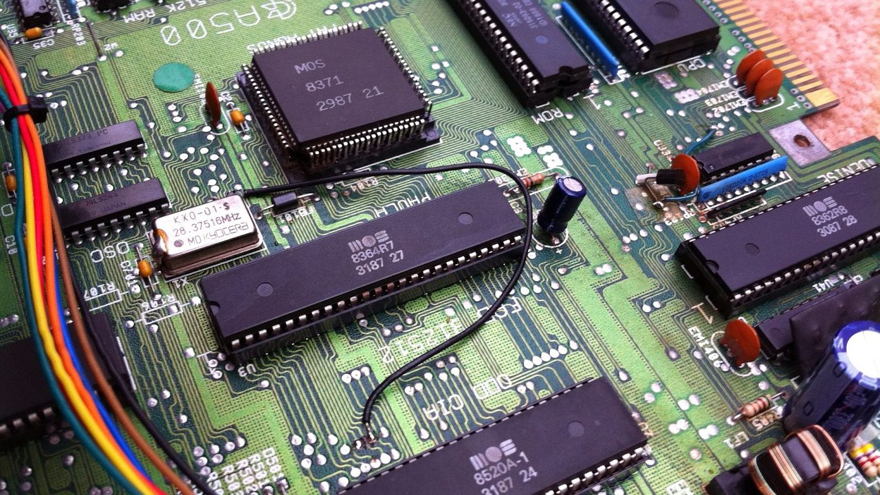 Commodore Amiga A4000 IDE Polling – Swapping 245’s (Trying to fix that 6 second polling issue)