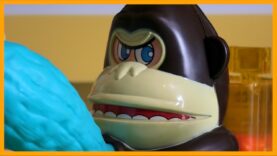 Remember Kongo Bongo? The Frantic 1989 Motorized Gorilla Board Game!